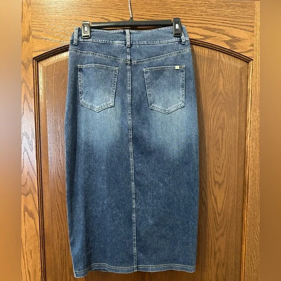 Halara high waisted jean skirt - Picture 2 of 5